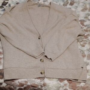 Hollister Women's Tan Cardigan Sweater